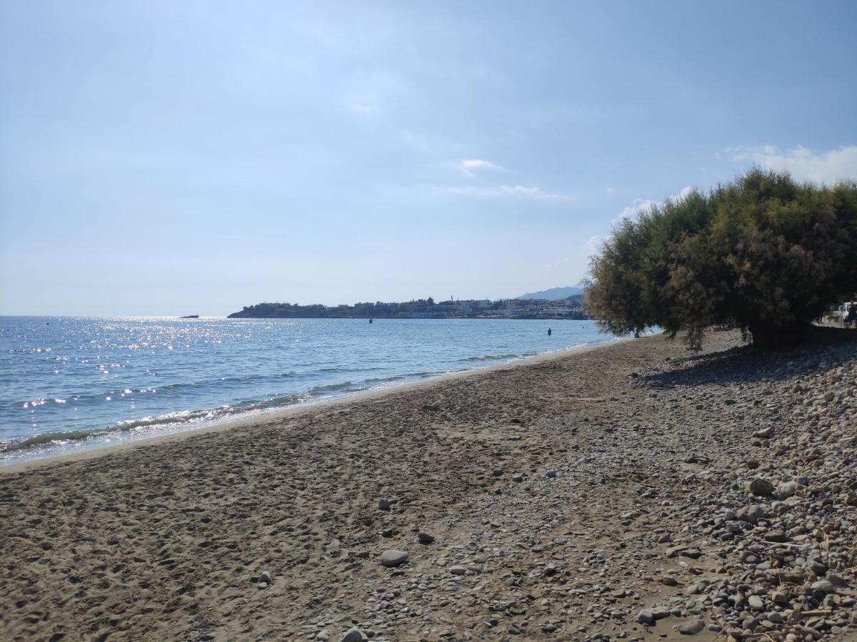 Neva Apartments By The Beach Makrýgialos Exteriér fotografie