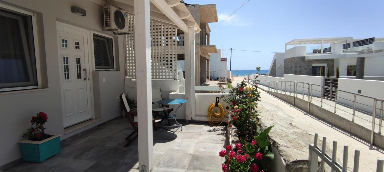 Neva Apartments By The Beach Makrýgialos Exteriér fotografie